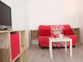 Studio RDC à La Rochelle près plage & parc - 2 pers, parking facile, séjour avec canapé convertible - FR-1-246-110